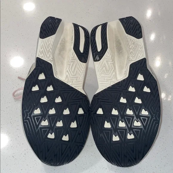 New Balance Women's Pink Athletic Shoes - Picture 9 of 10